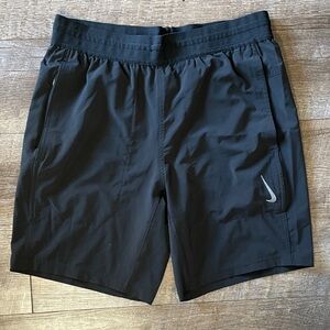 Nike Dri-Fit Standard Fit Athletic Shorts